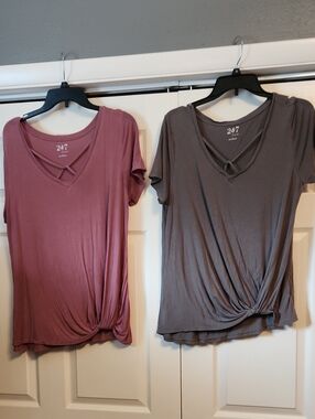 Maurices Crisscross Knot-Front Short Sleeve Tee - Mauve & Gray